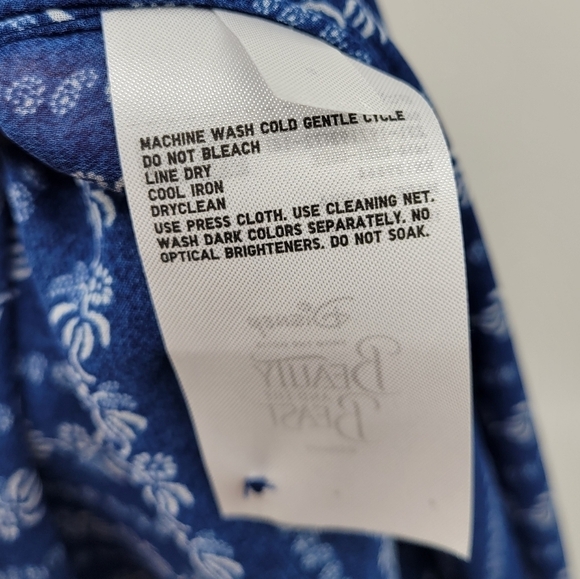 Uniqlo Disney Live Action Beauty and the Beast Blouse👚 - Picture 9 of 11